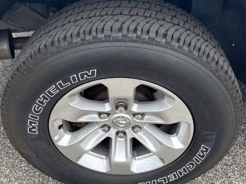 Used 2020 RAM 1500 Laramie AWD/4WD image 10
