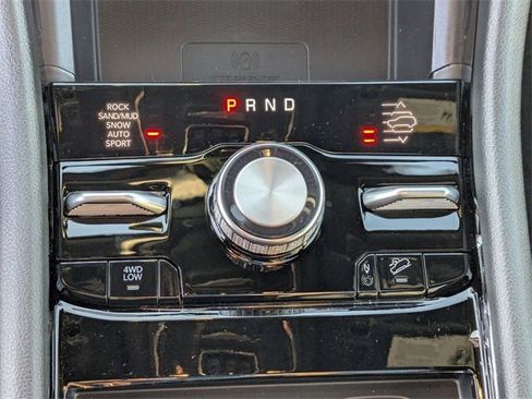 New 2025 Jeep Grand Cherokee Overland image 23