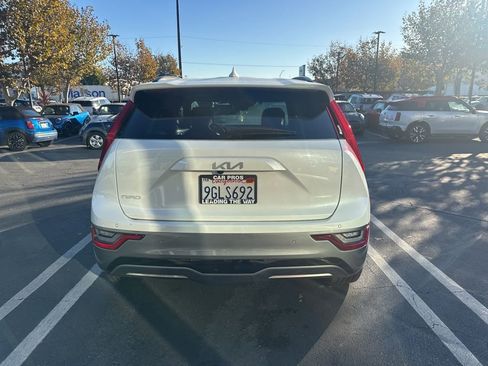 Used 2023 Kia Niro Wave image 4