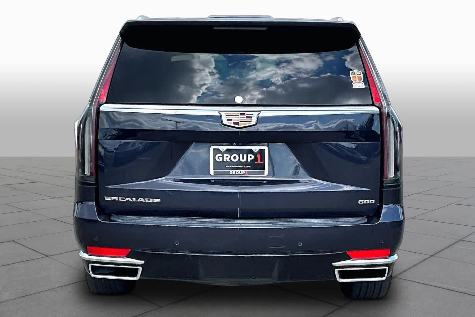 Used 2022 Cadillac Escalade Premium Luxury Platinum AWD/4WD image 5