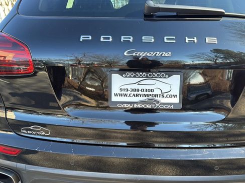 Used 2017 Porsche Cayenne image 7