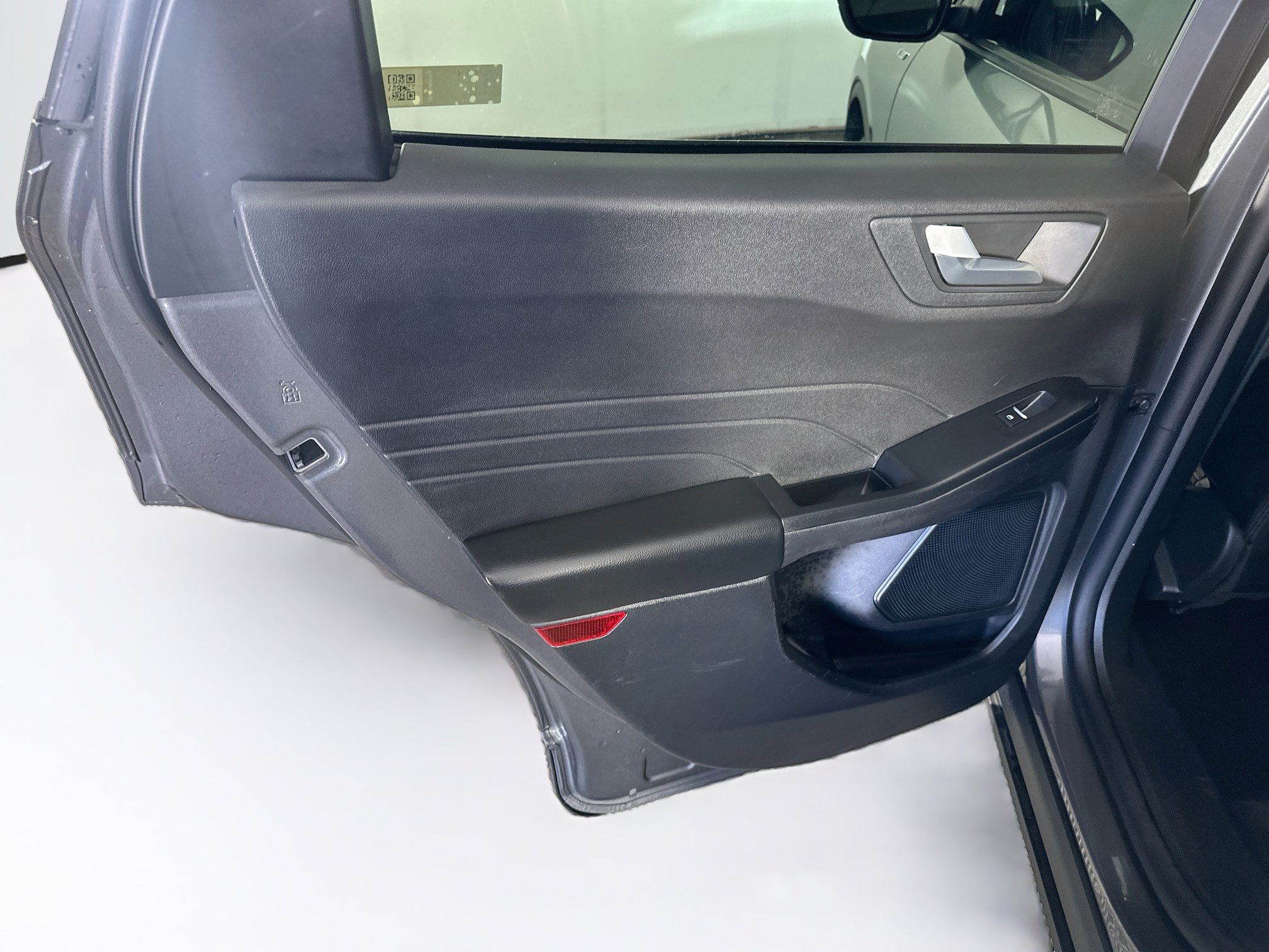 Used 2025 Ford Escape ST-Line Select AWD/4WD image 26