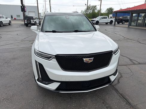 Used 2020 Cadillac XT6 Sport AWD/4WD image 3