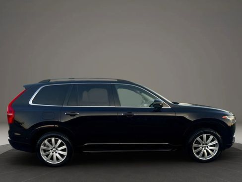 Used 2016 Volvo XC90 T6 Momentum w/ Momentum Plus Package image 15