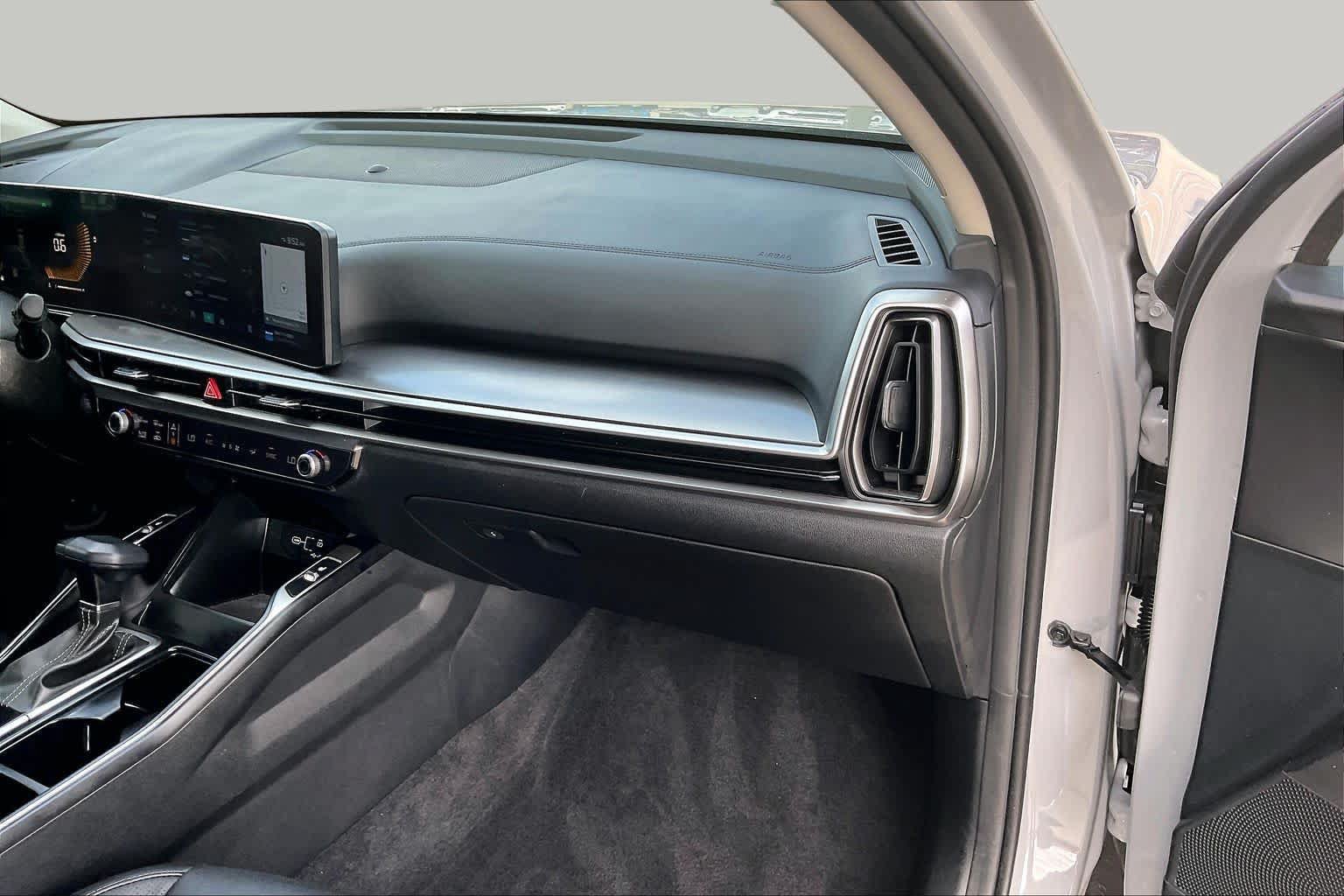 Used 2025 Kia Sorento S w/ Panoramic Sunroof Package FWD image 19