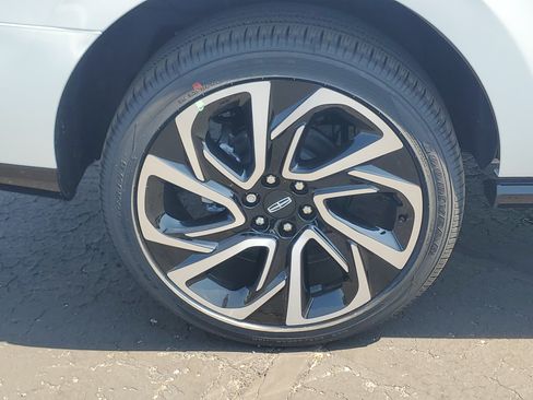New 2026 Lincoln Navigator Reserve AWD/4WD image 5