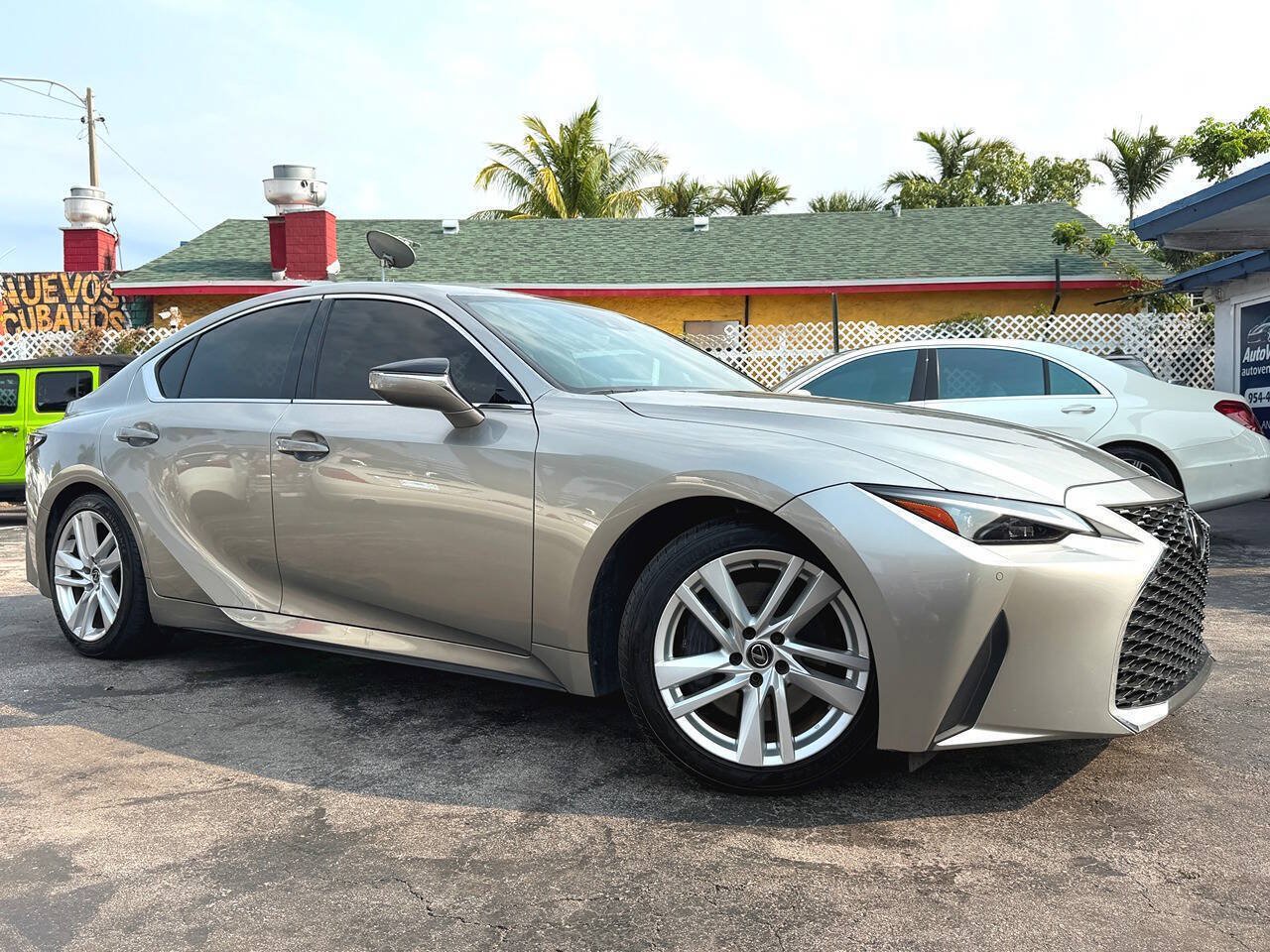 Used 2023 Lexus IS 300 w/ Comfort Package RWD image 5