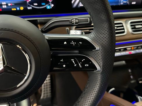 Certified 2025 Mercedes-Benz GLS 450 4MATIC image 28