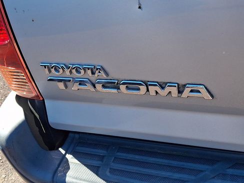 Used 2012 Toyota Tacoma 4x4 Regular Cab image 30