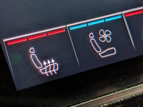 Certified 2024 Audi RS Q8 image 20