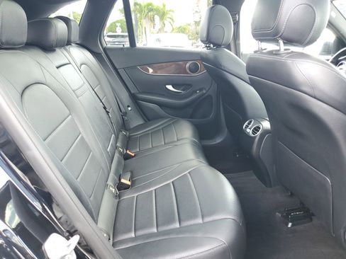 Used 2017 Mercedes-Benz GLC 300 4MATIC image 36