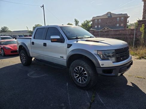 Used 2014 Ford F150 Raptor w/ Equipment Group 801A Luxury AWD/4WD image 3