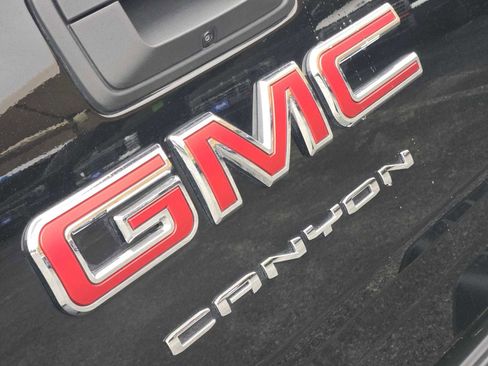 Certified 2022 GMC Canyon Elevation w/ Trailering Package image 11