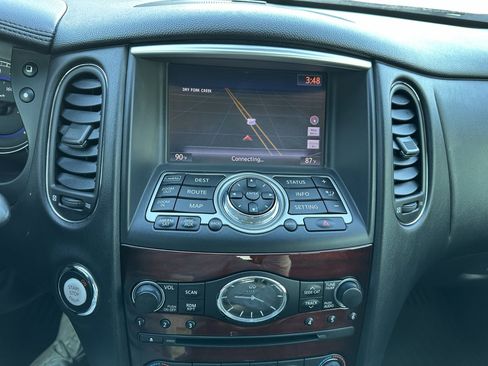 Used 2016 INFINITI QX50 2WD w/ Deluxe Touring Package image 10