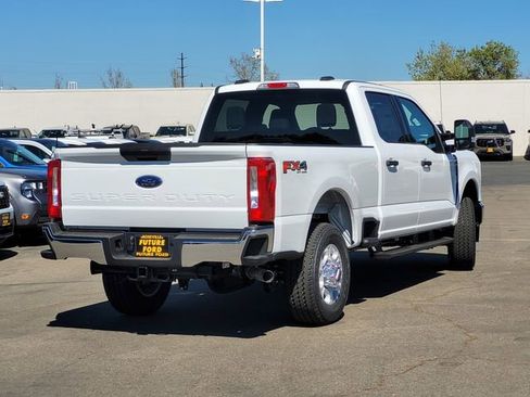 New 2026 Ford F250 XLT w/ FX4 Off-Road Package image 4