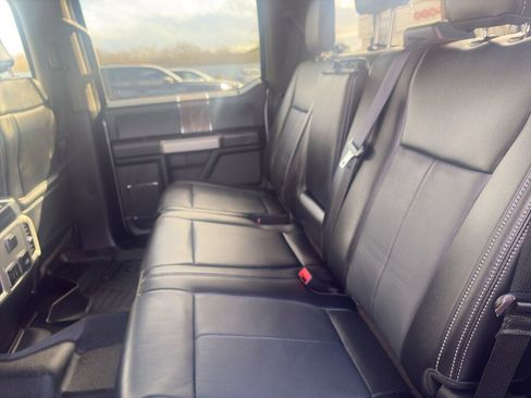 Used 2020 Ford F150 Lariat image 16