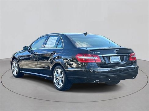 Used 2011 Mercedes-Benz E 350 4MATIC Sedan image 3