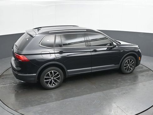Used 2021 Volkswagen Tiguan S image 36