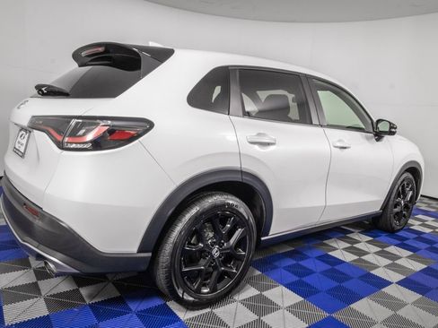 Used 2024 Honda HR-V Sport image 4