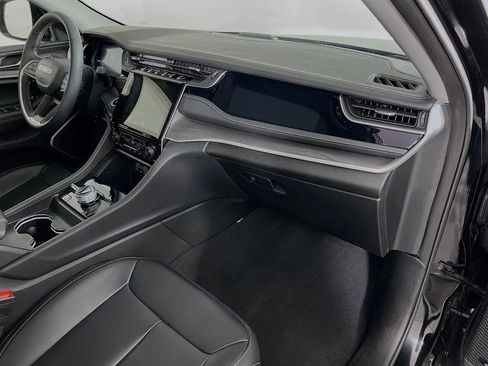 Used 2023 Jeep Grand Cherokee 4WD 4xe image 31