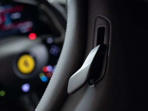 Used 2022 Ferrari SF90 Stradale image 39