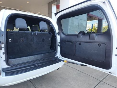 Used 2022 Lexus GX 460 Premium w/ Premium Package AWD/4WD image 23