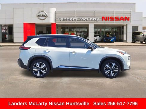 Used 2023 Nissan Rogue SL w/ SL Premium Package FWD image 2