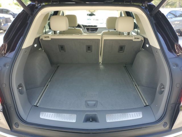 Used 2021 Cadillac XT5 Premium Luxury w/ LPO, Floor Liner Package FWD image 10