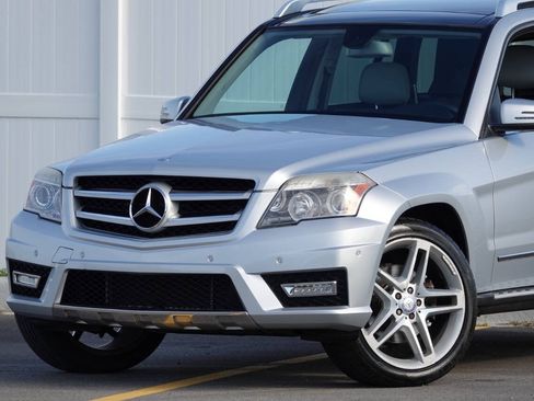 Used 2010 Mercedes-Benz GLK 350 4MATIC image 3