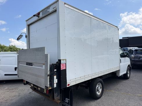 Used 2021 Chevrolet Express 3500 RWD image 4