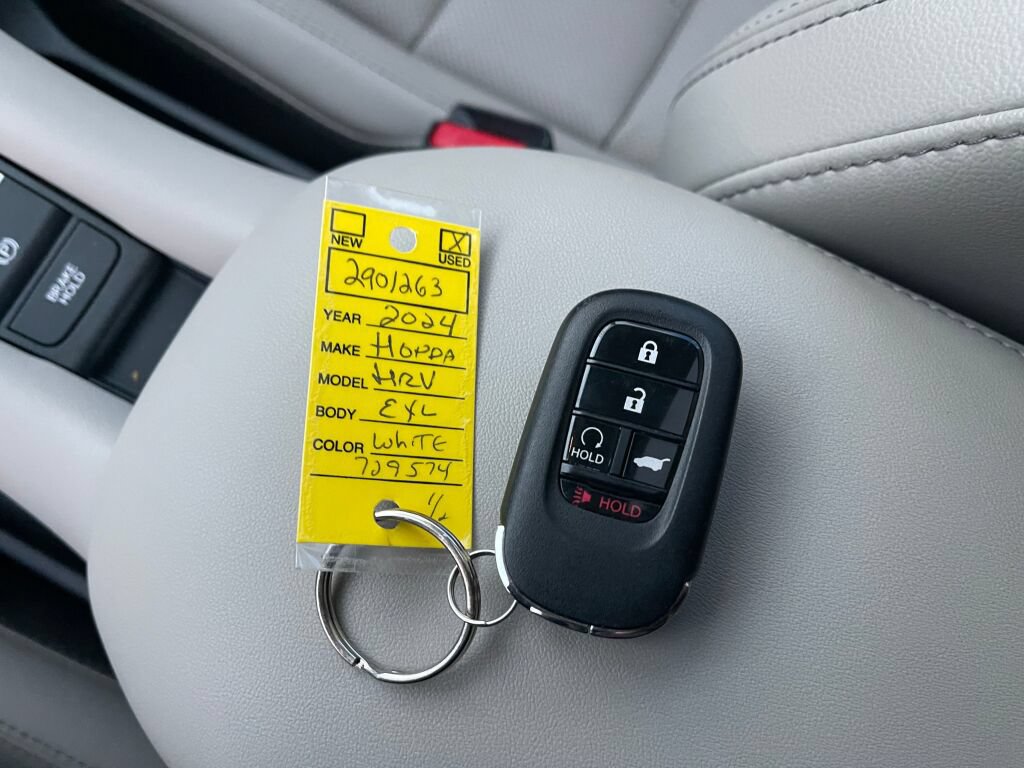 Certified 2024 Honda HR-V EX-L image 4