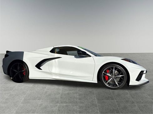 Used 2022 Chevrolet Corvette Stingray Premium Conv w/ Z51 Performance Package image 7