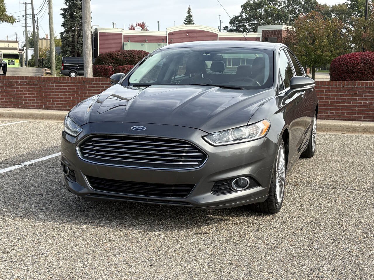 Used 2015 Ford Fusion Titanium FWD image 2