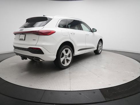 Used 2025 Audi Q5 Premium Plus w/ Premium Plus image 14