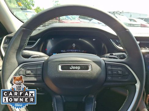 Used 2023 Jeep Grand Cherokee Limited w/ Luxury Tech Group II AWD/4WD image 20