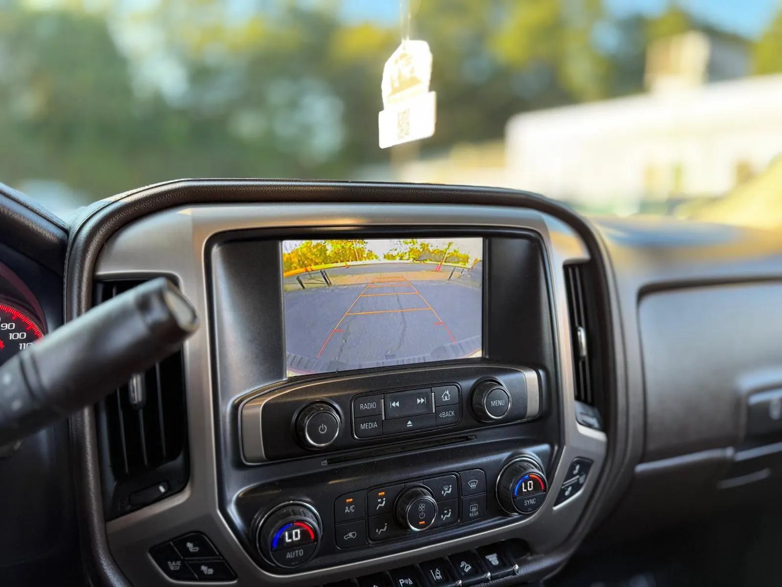 Used 2015 GMC Sierra 2500 Denali w/ Duramax Plus Package AWD/4WD image 19