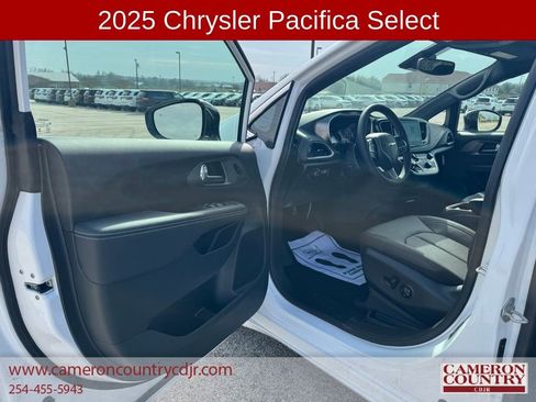 New 2025 Chrysler Pacifica Select image 14