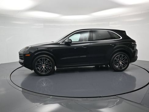 Used 2026 Porsche Cayenne AWD/4WD image 2