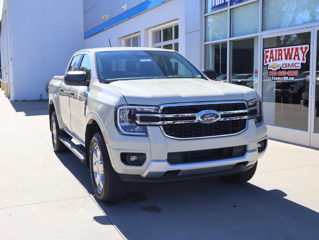 Used 2025 Ford Ranger XLT w/ Equipment Group 301A High AWD/4WD image 2