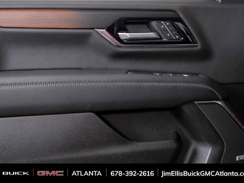 New 2026 GMC Yukon Denali w/ Denali Reserve Package image 6