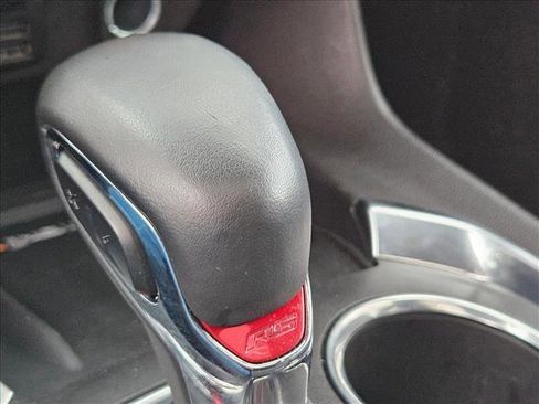 Used 2023 Chevrolet Traverse RS image 14