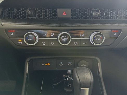 Used 2026 Honda CR-V EX image 12