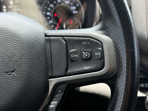 Used 2024 RAM 2500 Tradesman w/ Chrome Appearance Group AWD/4WD image 17