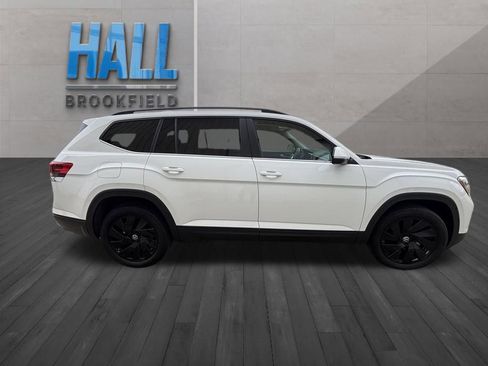 Certified 2024 Volkswagen Atlas SE image 5