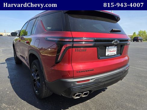 Used 2025 Chevrolet Traverse LT w/ Midnight/Sport Edition FWD image 38
