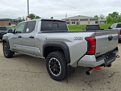 New 2026 Toyota Tacoma TRD Off-Road AWD/4WD image 3