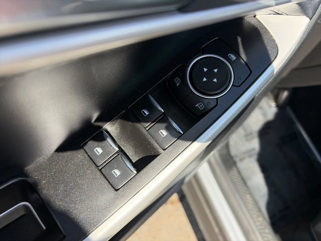 Used 2021 Ford Explorer XLT w/ Class III Trailer Tow Package AWD/4WD image 27