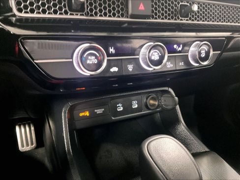 Used 2025 Honda Civic Sport image 25