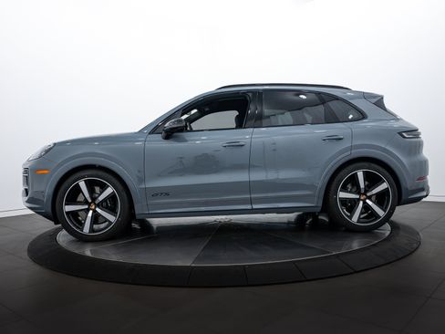 New 2025 Porsche Cayenne GTS image 2