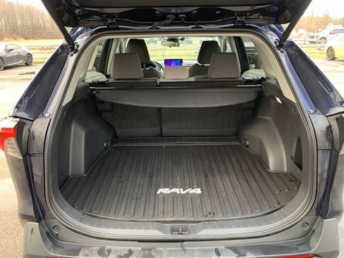 Used 2024 Toyota RAV4 XLE w/ Convenience Package image 6